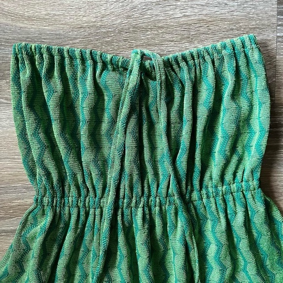 My “watermelon dress” — green zig zag pattern pull on strapless / halter dress - Picture 7 of 13